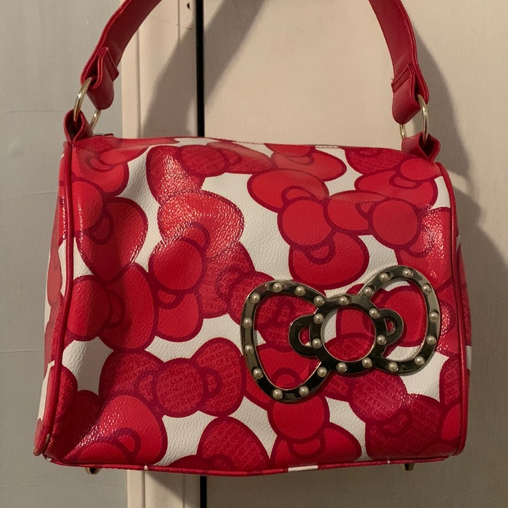 Hello kitty bowler bag